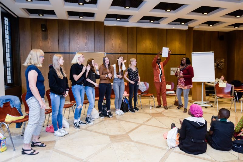 Internationales Podium: Mit Theater Begegnungen schaffen - Creating encounters through theatre